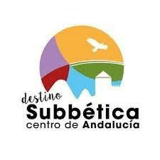 destino-subbetica Imagen de la web de la Casa rural San Antonio, del logo “Destino Subbética, centro de Andalucía”, ubicado en la página de inicio. - casaruralsanantonio.es
